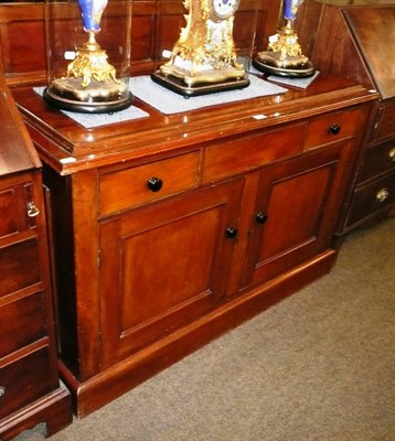 Lot 674 - Victorian mahogany sideboard