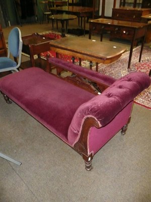 Lot 693 - Victorian walnut chaise longue