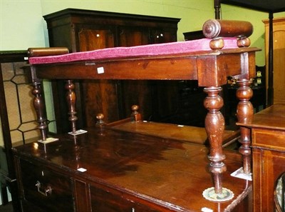 Lot 704 - 19th century mahogany window seat