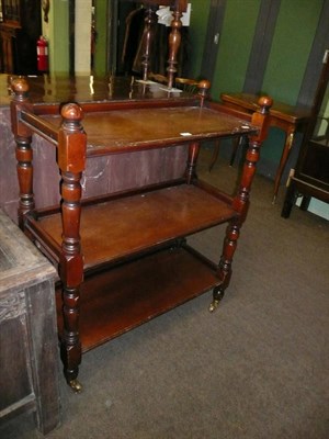 Lot 712 - A Victorian mahogany buffet