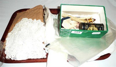 Lot 194 - A quantity of linen and sewing items