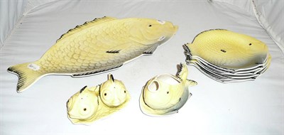 Lot 283 - Shorter & Son fish set