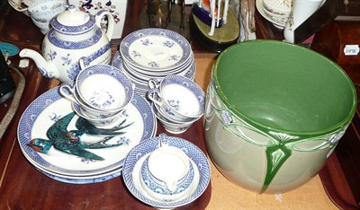 Lot 318 - An Eichwald jardiniere, a Wedgwood "Wensleyanna" part teaset, a Copeland plate, two Beswick...