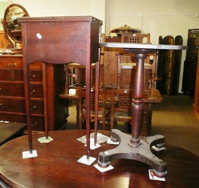 Lot 404 - A mahogany work box and a 19th century rosewood and parquetry top pedestal table