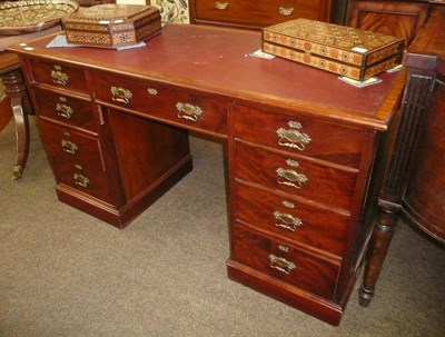 Lot 498 - An Edwardian mahogany desk