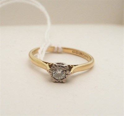 Lot 82 - A diamond solitaire ring
