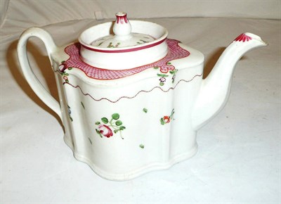 Lot 104 - A 19th century New Hall teapot (a.f.)