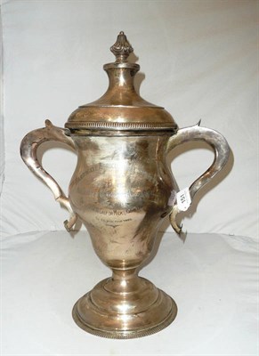 Lot 151 - A silver cup and cover for the 'Harrogate Agricultural Society' approx 117ozs weight