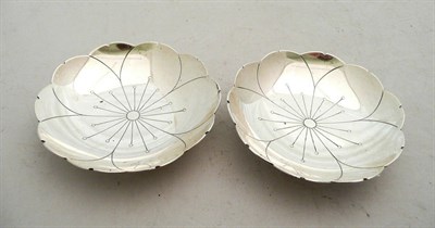 Lot 317 - A pair of silver dishes, Roberts & Belk Ltd, Sheffield 1944