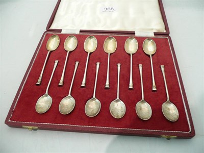 Lot 368 - Cased set of twelve silver teaspoons