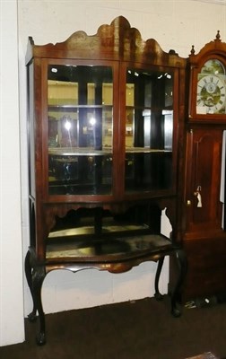 Lot 465 - Early 20th century inlaid mahogany bow-fronted display cabinet on cabriole legs