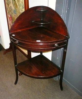 Lot 469 - Georgian mahogany corner washstand