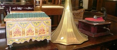 Lot 515 - Table top gramophone with brass horn and a painted box