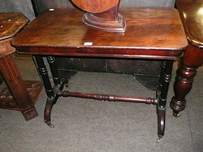 Lot 530 - Victorian mahogany sofa table