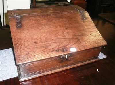 Lot 544 - An oak desk-top box