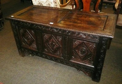 Lot 547 - Oak coffer