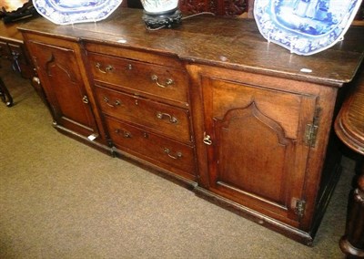 Lot 639 - Oak dresser base