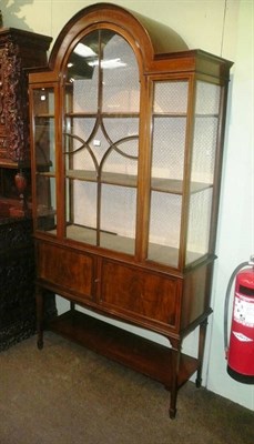 Lot 647 - Inlaid mahogany china cabinet