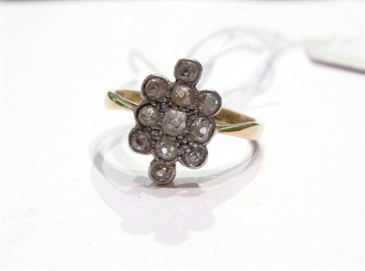 Lot 169 - A fancy diamond cluster ring