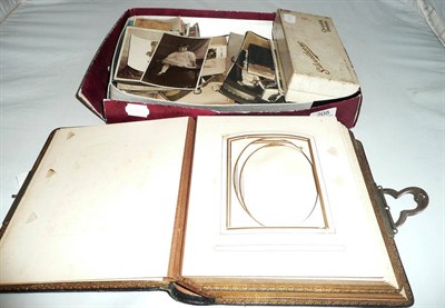 Lot 205 - Quantity of Victorian and later photographs, stereo cards and album