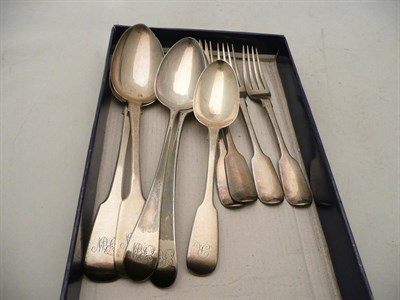 Lot 258 - Small quantity of silver cutlery