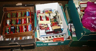 Lot 365 - Collection of diecast vehicles, mainly boxed, including Lledo limited edition sets and single...