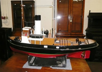 Lot 431 - Model of a steamer ship 'The Prizeman'