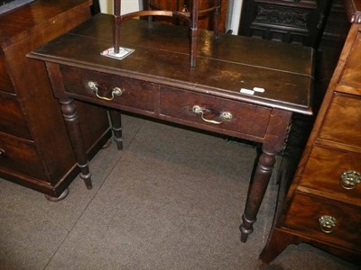 Lot 432 - Oak two drawer side table