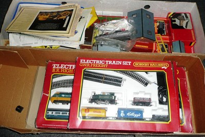 Lot 1092 - A Collection of Hornby 'OO' Gauge Trains and Accessories, including a GWR Freight Set R783, BR High