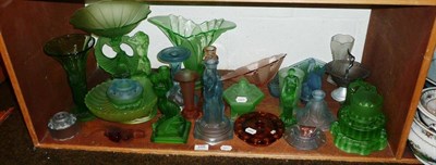 Lot 105 - Collection of 1930's press moulded glass