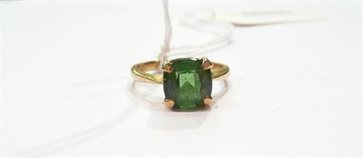 Lot 344 - A 9ct gold green tourmaline ring