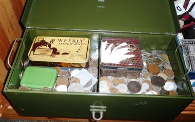 Lot 562 - Tin of assorted coins