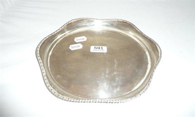 Lot 591 - A silver salver, Sheffield, 1918