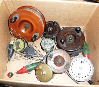 Lot 279 - Six Mixed Reels, comprising a Hardy 4inch alloy 'Decantelle Mk.I' casting reel, with twin black...