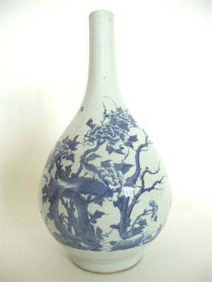 Lot 117 - A Chinese Blue and White Export Porcelain Bottle Vase, Yongzheng/Qianlong (1736-1795), the body...