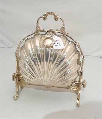 Lot 152 - A silver plated hinged breakfast dish