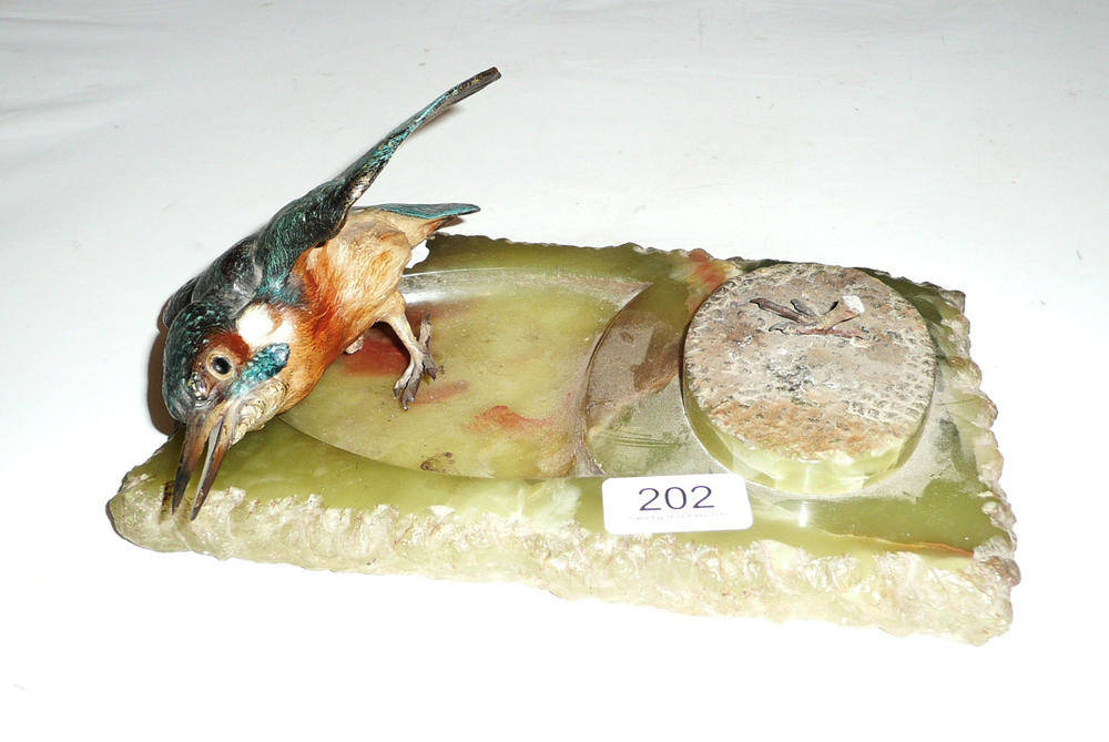 Lot 202 - Cold bronze kingfisher and an onyx ashtray