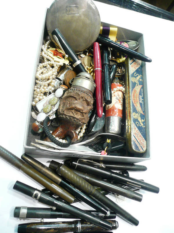 Lot 268 - Pens and jewellery