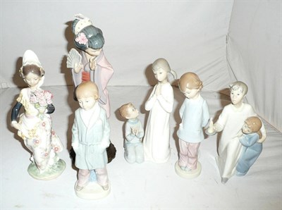 Lot 336 - Six Lladro figures