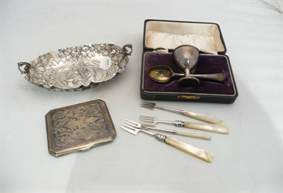 Lot 360 - Quantity of silver including a christening set and fruit forks