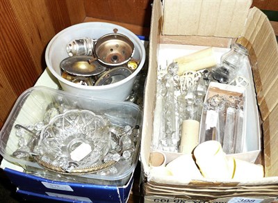 Lot 398 - A quantity of light fittings and glass drops etc