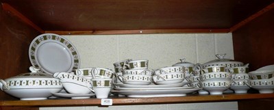 Lot 408 - A 1960s Spode "Persia" pattern dinner service (96 pieces)