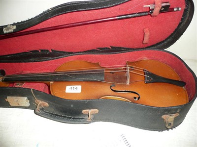 Lot 414 - A cased German violin with bow