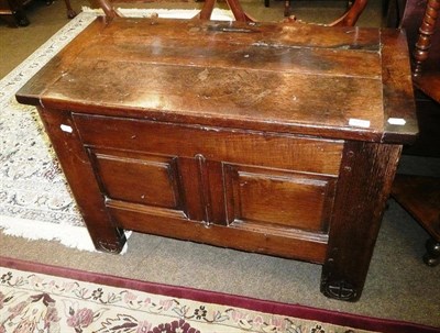 Lot 671 - A oak panelled blanket chest