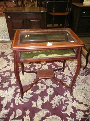 Lot 673 - A mahogany walnut inlaid vitrine