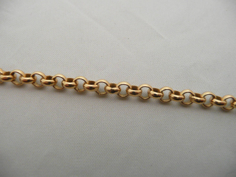 Lot 77 - A belcher link necklet, stamped "585", 15.9g approximately