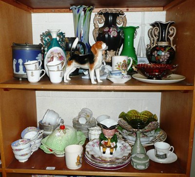 Lot 138 - A quantity of ceramics and glass, including Crown Derby, Crown Devon, Wedgwood, Paragon, Royal...