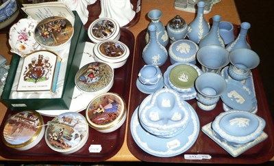 Lot 141 - Two trays including Wedgwood jasperware and Coalport ceramics, etc