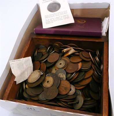 Lot 241 - Box of various coins