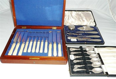 Lot 312 - Plated fish eaters, silver teaspoons and a silver manicure set (all cased)